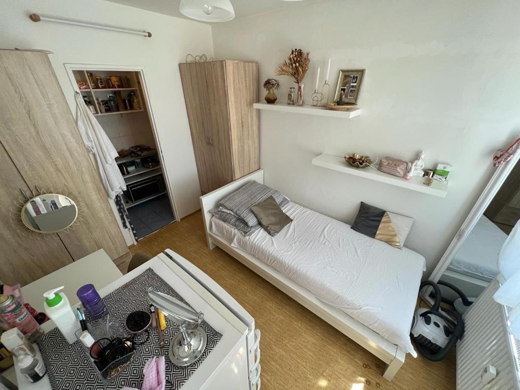 Apartment Lublanska 48 Prag Exteriör bild