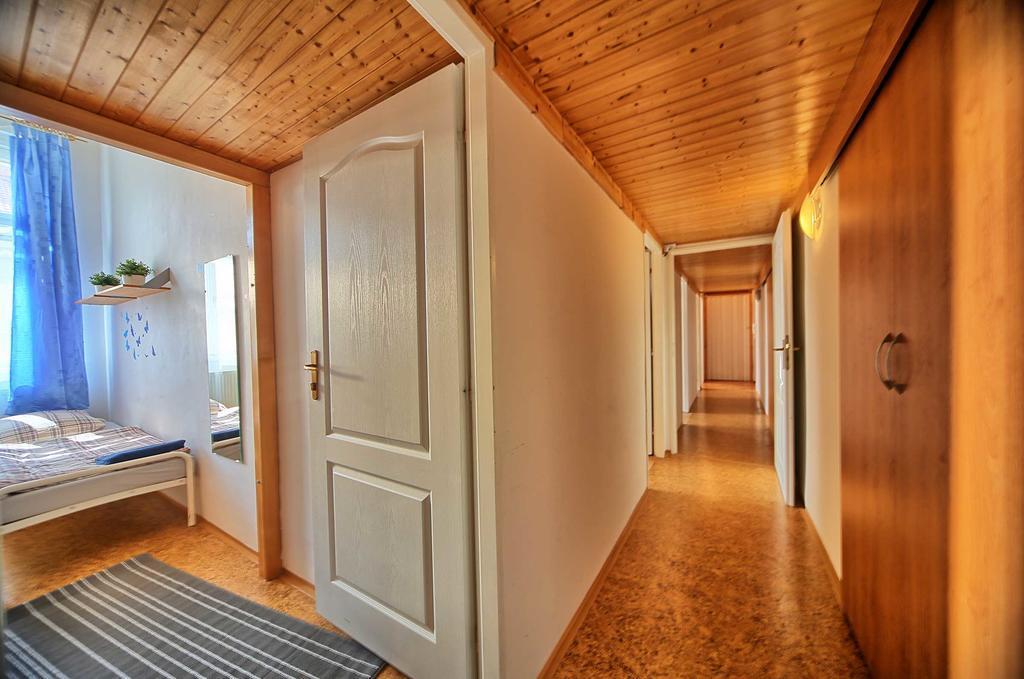 Apartment Lublanska 48 Prag Exteriör bild